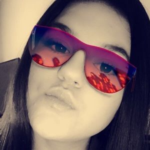 Meet your Posher, Lilly